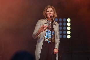 Mixed_ 195 Anna-Maria Zimmermannbeim beim Sommer-Schlager-Fest. /Waldürn