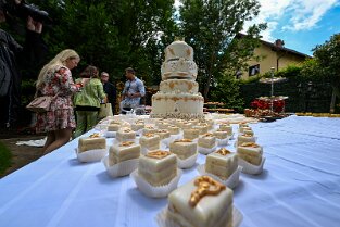 HG_ 159 Harald Glööckler feierte im Chateau Pompöös seine Geburtstagsfeier am 30.5.2022 in Kirchheim an der Weinstraße. Impressionen Geburtstagstorte und...