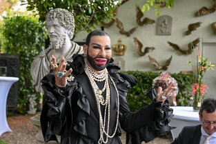 HG_ 247 Harald Glööckler feierte im Chateau Pompöös seine Geburtstagsfeier am 30.5.2022 in Kirchheim an der Weinstraße