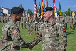 CoC_ 173 56th Artillery Command Change of Command Ceremony. Führungswechesle von Major General Andrew C. Gainey zu Major General John L. Rafferty, Jr.. Zeremonie auf dem...