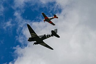 LB_ 176 Feierlichkeiten zu 75 Jahre Luftbrücke auf dem Flughafen Erbenheim (Clay Kaserne). Bild: Flugshow